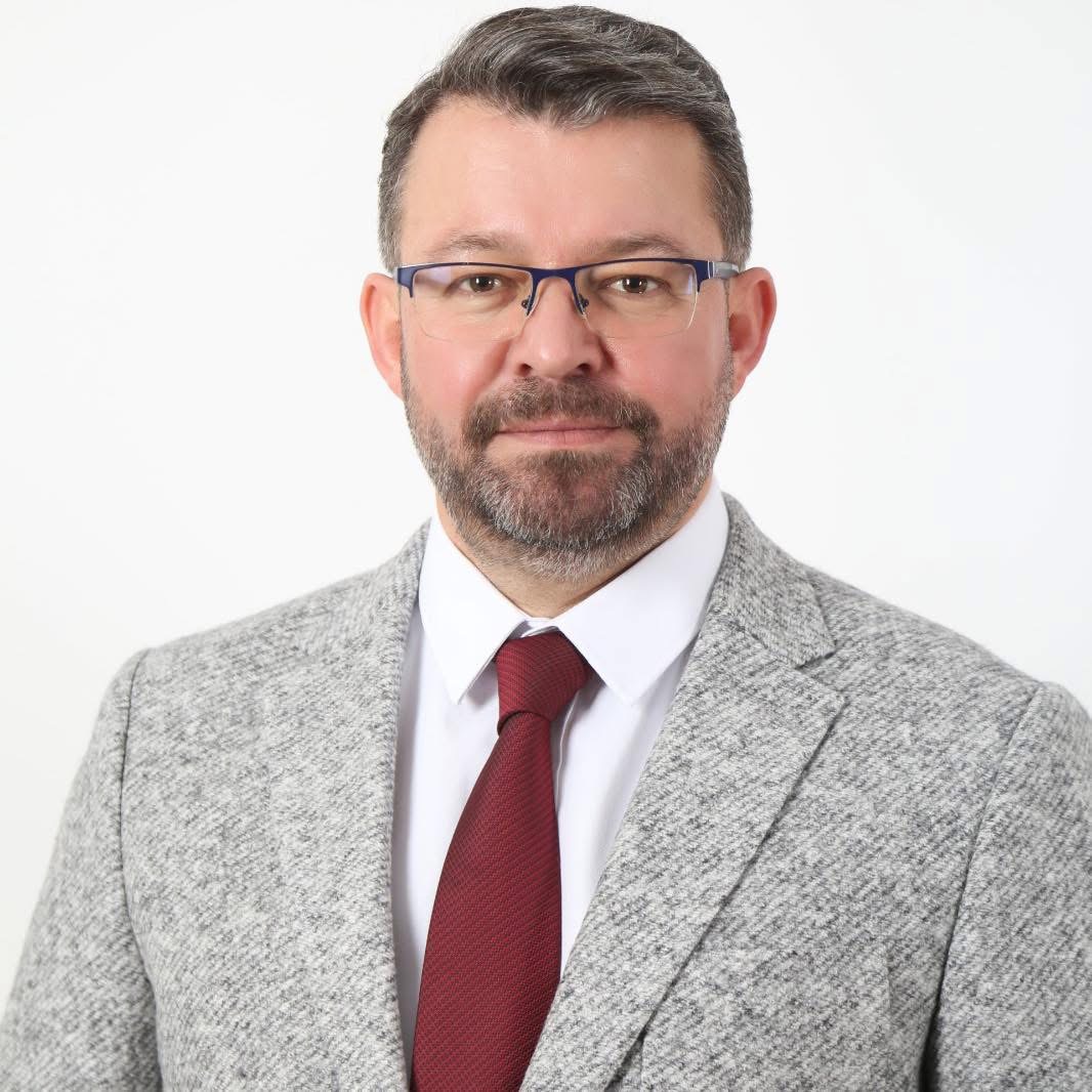 Bu topraklardan yetişen, emekle yükselen kardeşlerimiz mahallemizin yüz akıdır.”